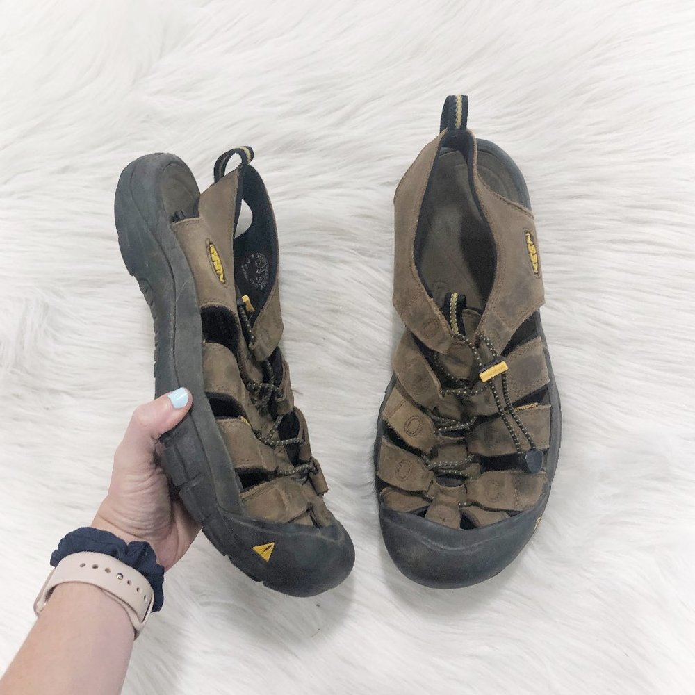 KEEN Nubuck Newport Brown Leather Outdoor Sandal SZ 11